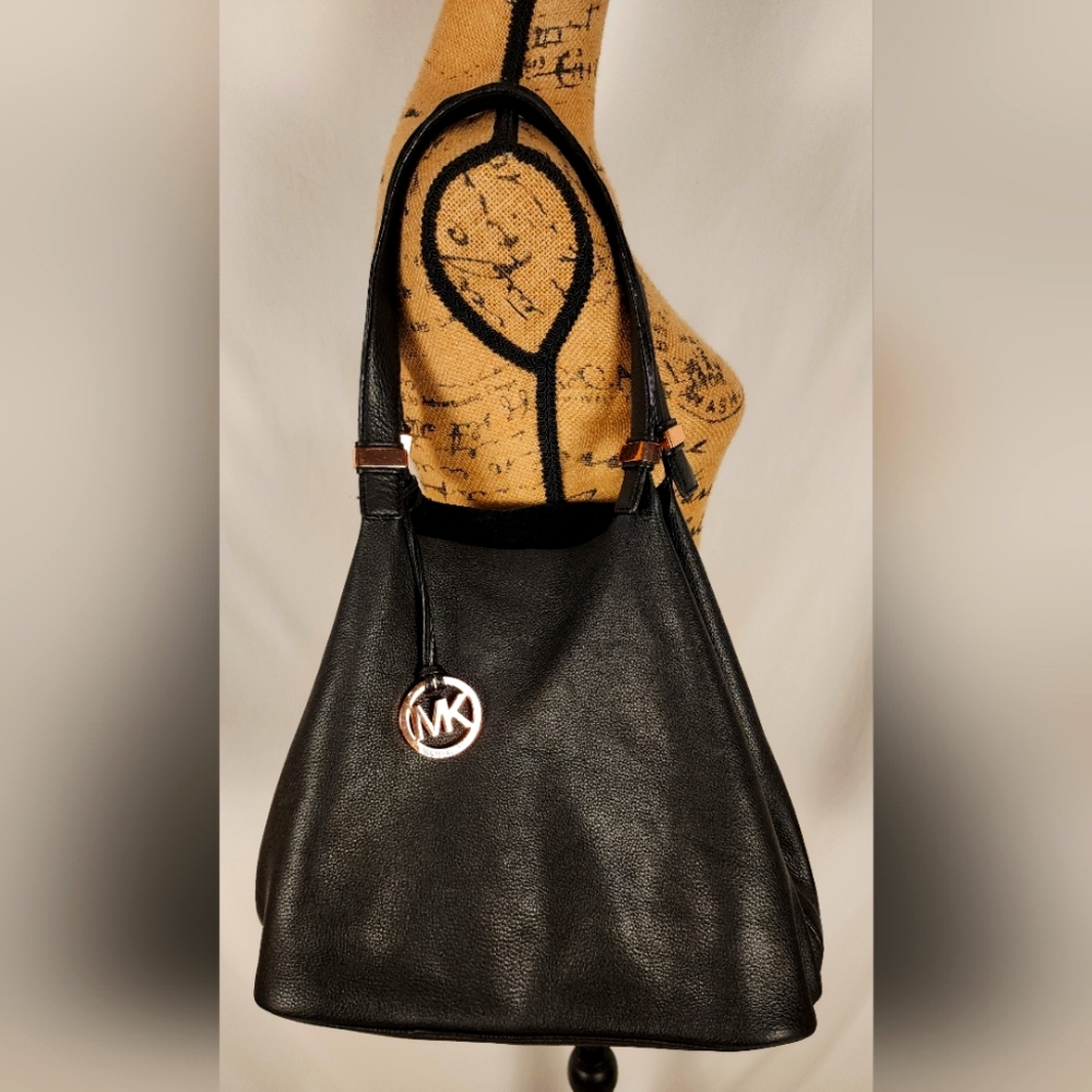 MICHAEL KORS Hobo black bag with logo